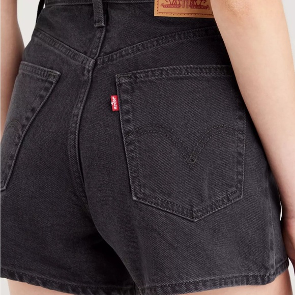 Levis High Waisted Mom Shorts - Black Denim - Picture 3 of 6
